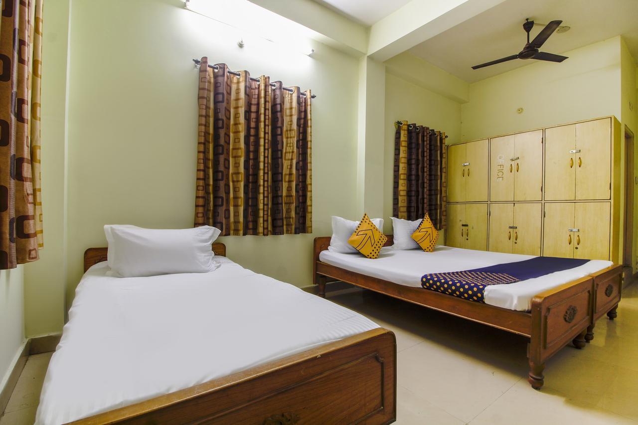 Spot On 9 Star Guest House Near Konadpur Rto Kondapur  Exterior photo